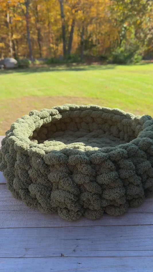 Cozy Handmade Pet Bed – Small Size (15)